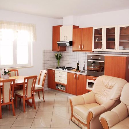 Apartment Matika, Terrace Apartment 10 Minutes Walk From Center โรวีน ภายนอก รูปภาพ