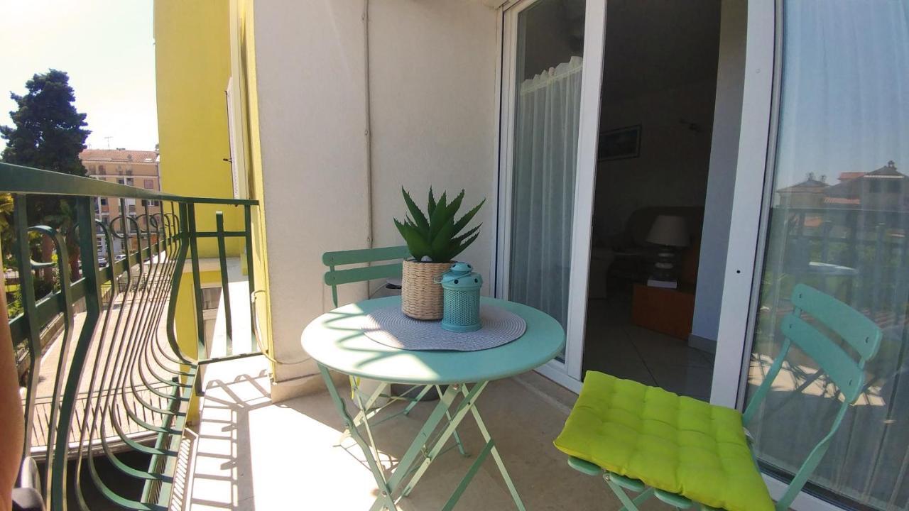 Apartment Matika, Terrace Apartment 10 Minutes Walk From Center โรวีน ภายนอก รูปภาพ